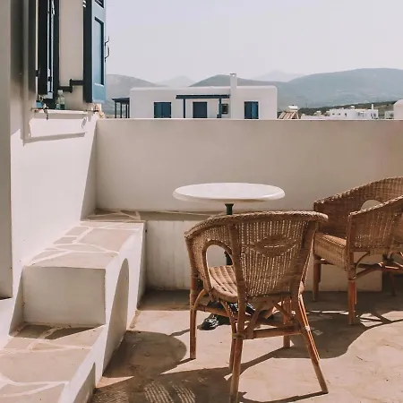Ξενοδοχείο με διαμερίσματα Perseas 3*