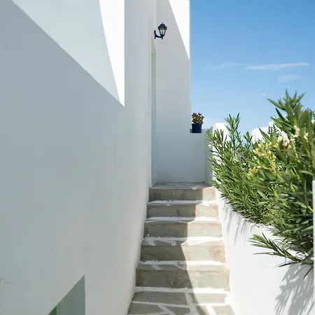 Perseas Aparthotel Naousa (Paros)
