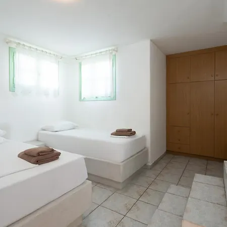 Aparthotel Perseas 3*