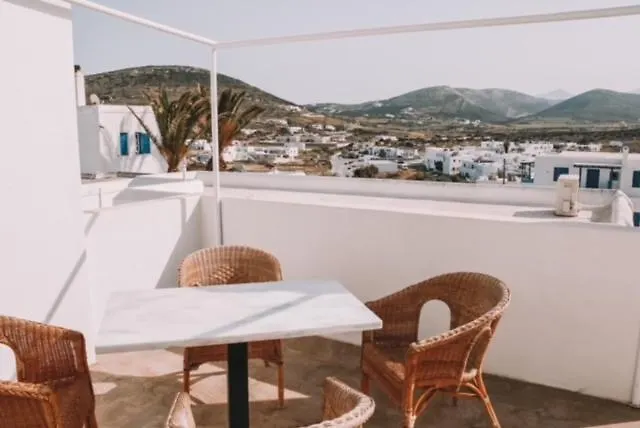 Perseas Hotel apartamentowy Nausa